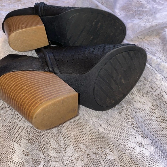 Qupid Black Peep Toe Slingback Heels Womens Size 6 - Picture 9 of 10